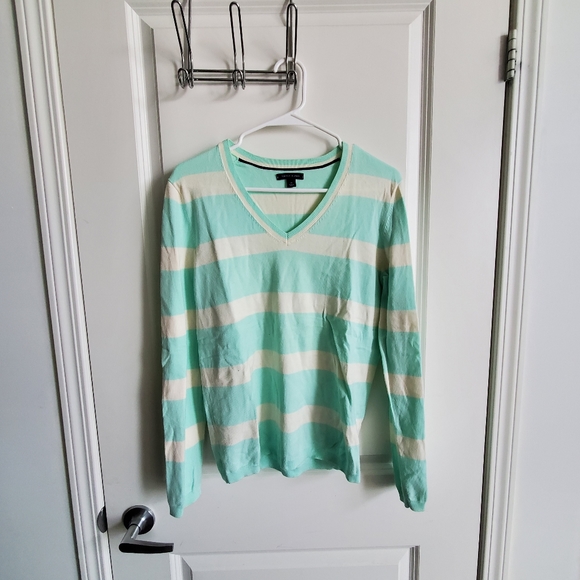 Sweater - Picture 3 of 4